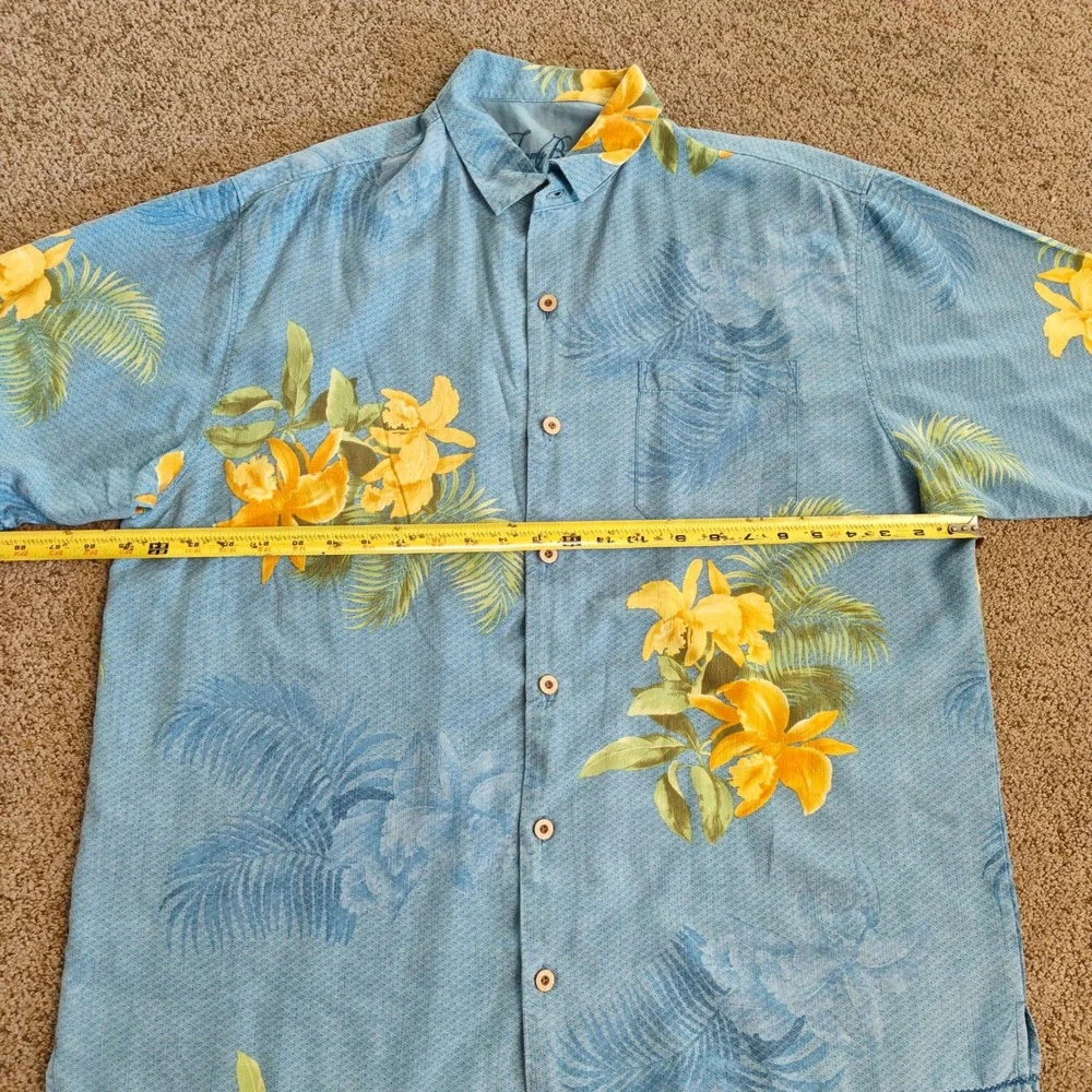 Tommy Bahama XL Mens Hawaiian Silk Shirt Blue Yellow Floral Button Front Camp‎